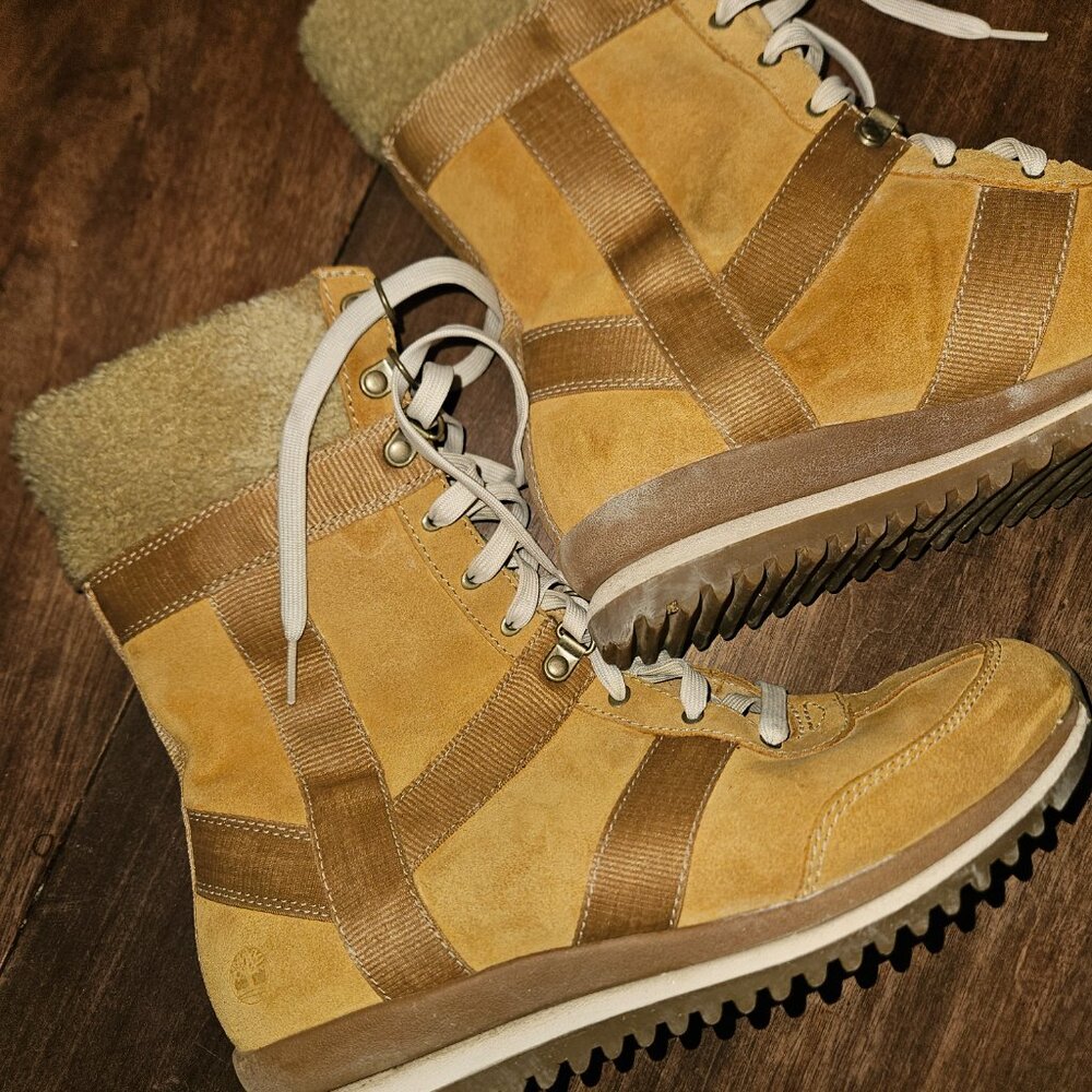 Women's size 9 Timberland boots - Picture 6 of 7